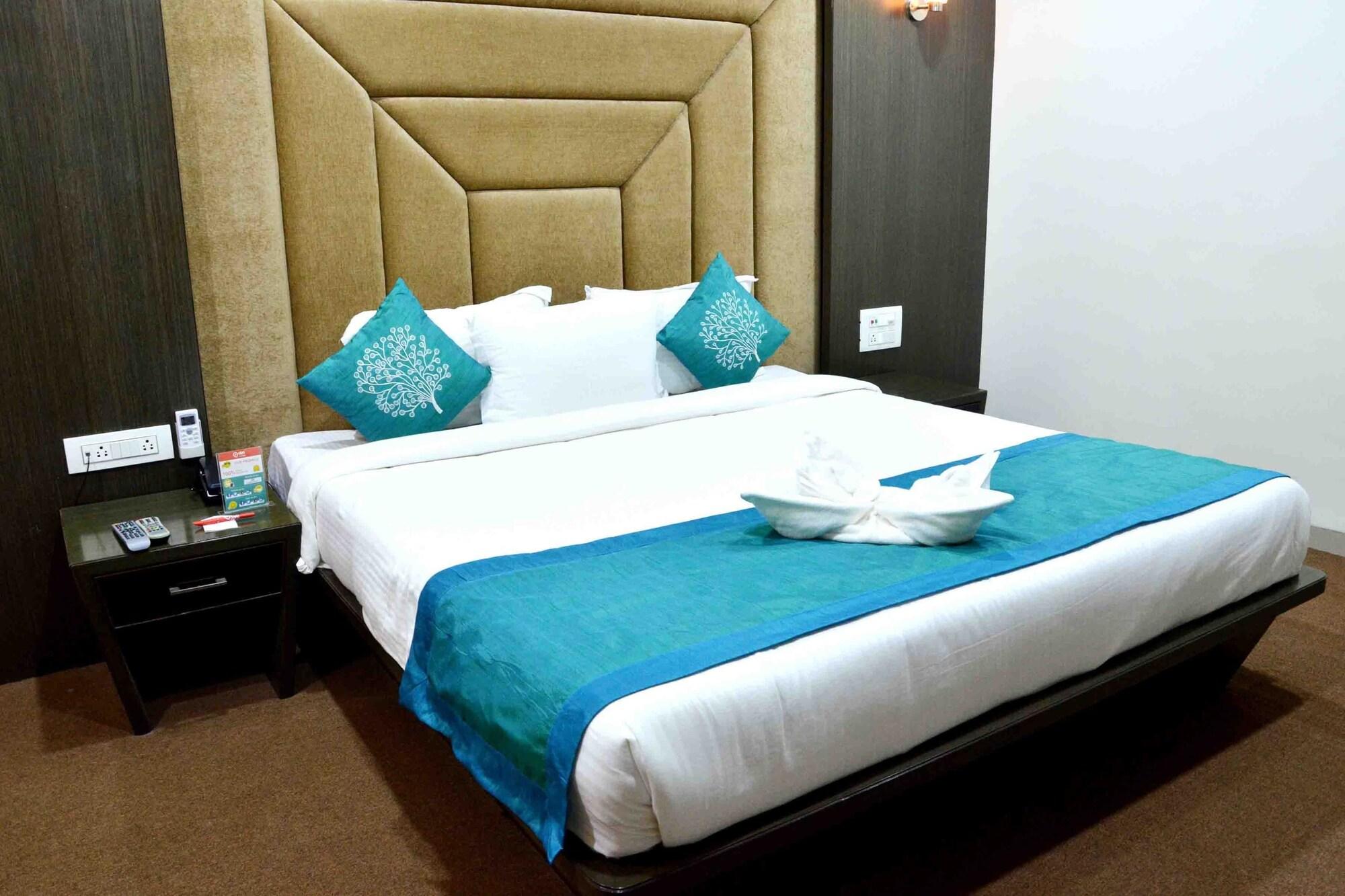 Capital O 1546 The Sensation Hotel Indore Exterior foto